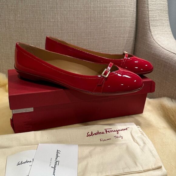 Salvatore Ferragamo Varrina  flat  leather ballet in red size 10 - Picture 1 of 13